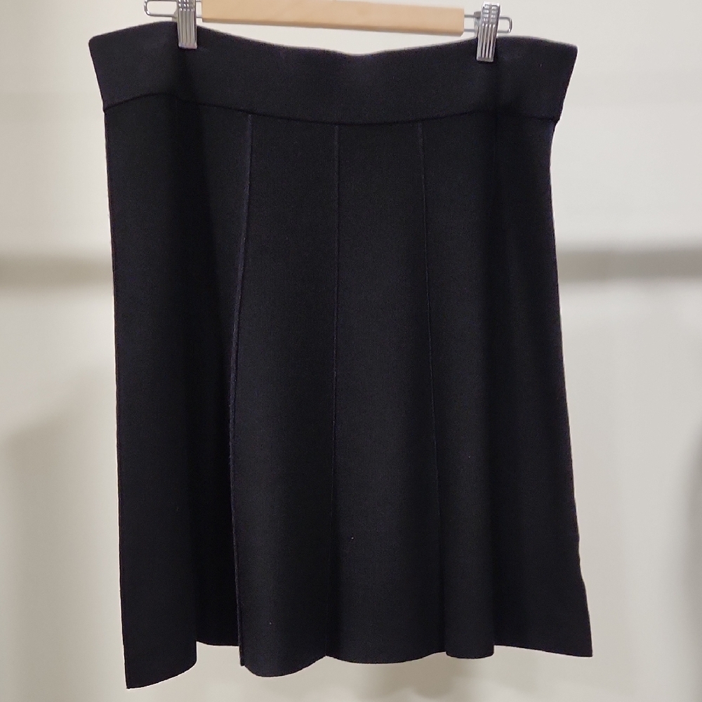 Ann Taylor Knitted Fabric Black A-Line Panel Skirt